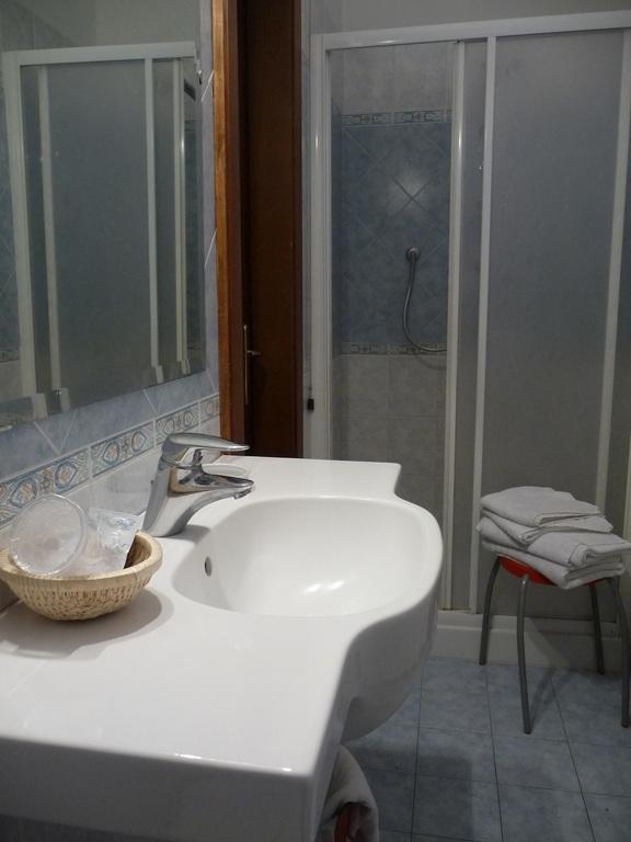 Hotel Ariston Пиза Стая снимка