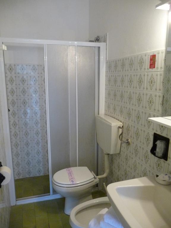 Hotel Ariston Пиза Стая снимка