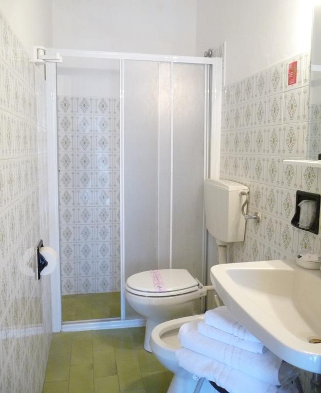 Hotel Ariston Пиза Стая снимка