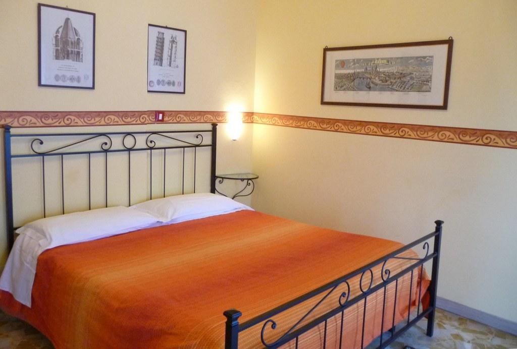 Hotel Ariston Пиза Стая снимка