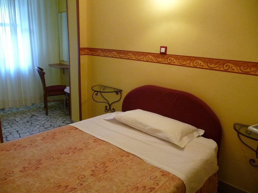 Hotel Ariston Пиза Стая снимка