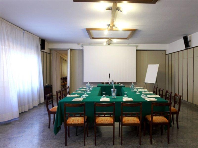 Hotel Ariston Пиза Екстериор снимка