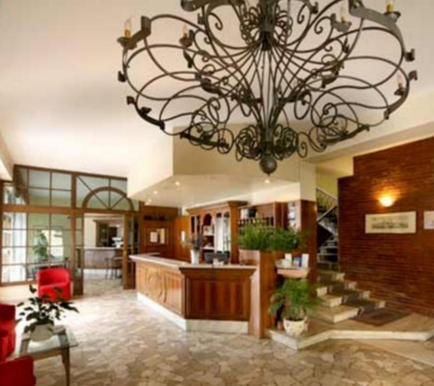 Hotel Ariston Пиза Екстериор снимка